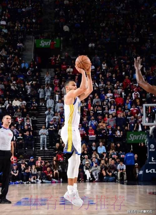 快船主场险胜勇士 库里关键三分追近却因6犯被罚下场 快船主场险胜勇士 库里关键三分追近却因6犯被罚下场